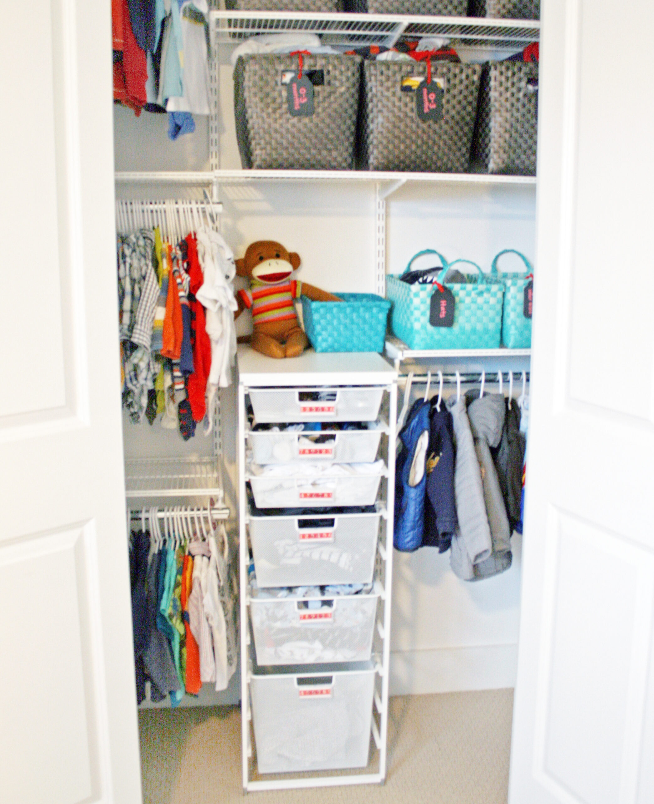 How to Organize a Nursery Closet - Blue i Style