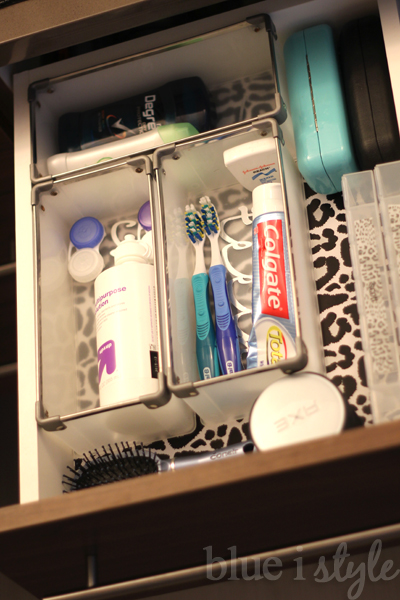 4 Tips for Organizing Bathroom Drawers - Blue i Style