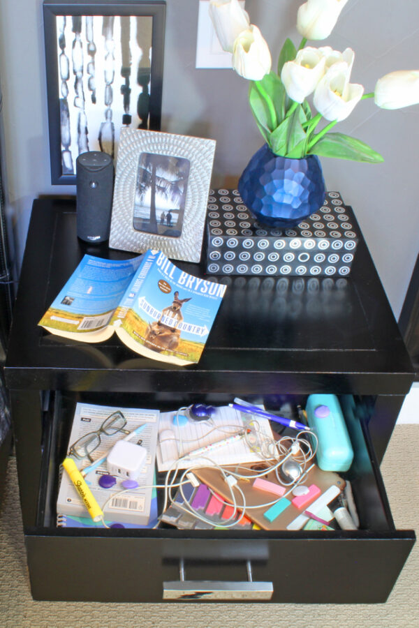 Quick Tips for an Organized Nightstand Blue i Style